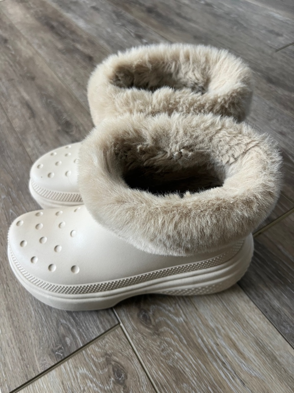 CROCS Fur-Lined Platform Ankle Clog Boots - Cream